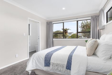 Photo of property in 11 Read Street, Levin, 5510