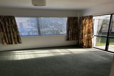 Photo of property in 5 Augustus Earle Place, Pukehangi, Rotorua, 3015