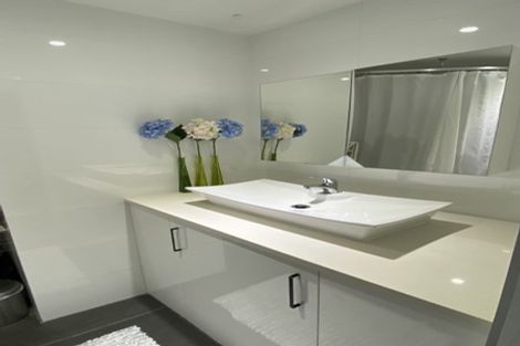 Photo of property in 1/7 Alston Avenue, Kelston, Auckland, 0602