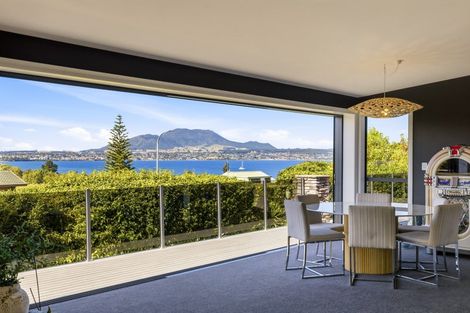 Photo of property in 2 Scenic Heights, Acacia Bay, Taupo, 3330