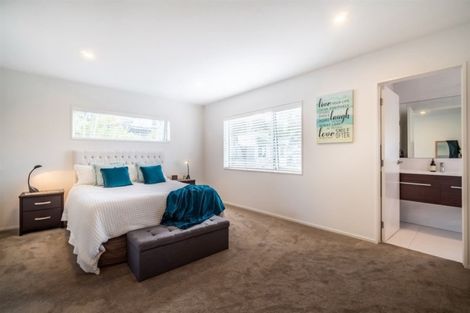 Photo of property in 13a Ensign Place, Hillcrest, Auckland, 0627