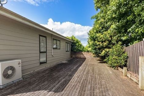 Photo of property in 21 Oreil Avenue, West Harbour, Auckland, 0618