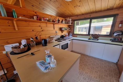 Photo of property in 10 Mervyn Place, Plimmerton, Porirua, 5026