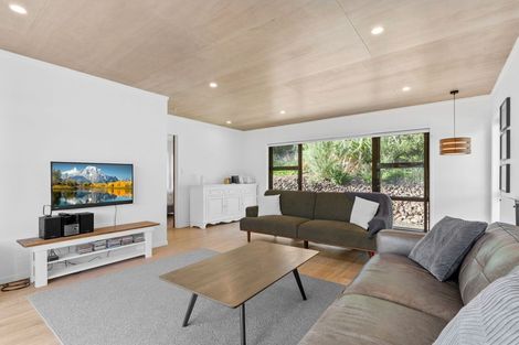 Photo of property in 143 Mclean Road, Waipu, 0582