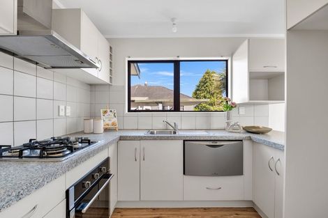 Photo of property in 2/9 Porchester Road, Papakura, 2110