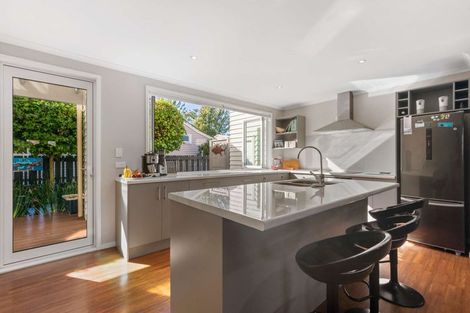 Photo of property in 49 Clare Street, Cambridge, 3434