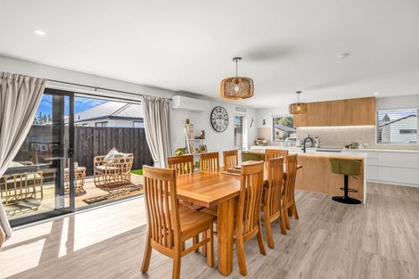 Photo of property in 16 Cam Mill Place, Rangiora, 7400