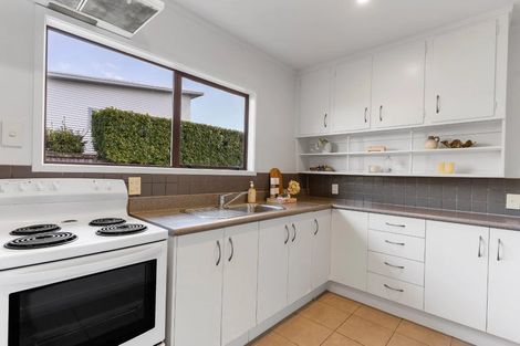 Photo of property in 2/15 Seaview Terrace, Mount Albert, Auckland, 1025