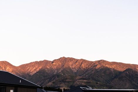 Photo of property in 30 Dunn Street, Lake Hawea, 9382