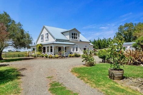 Photo of property in 2179 State Highway 16, Helensville, 0875