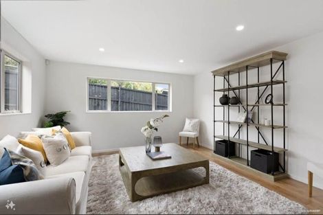 Photo of property in 513d West Coast Road, Glen Eden, Auckland, 0602