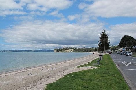 Photo of property in 5a The Esplanade, Eastern Beach, Auckland, 2012