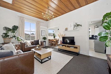 Photo of property in 52 Galloway Street, Hamilton East, Hamilton, 3216