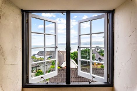 Photo of property in 1 Kohutuhutu Road, Raumati Beach, Paraparaumu, 5032