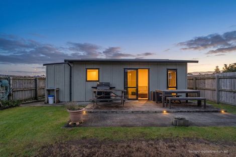 Photo of property in 15 Moewai Park Road, Whitianga, 3510