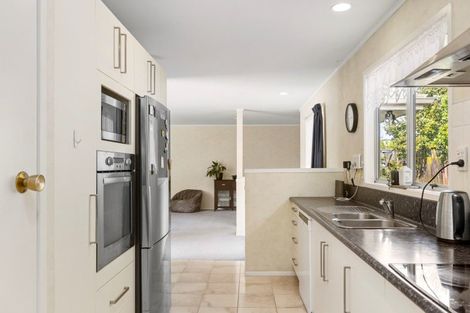 Photo of property in 15 Gilmore Street, Te Puke, 3119