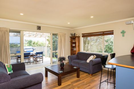 Photo of property in 6 Kea Place, Fitzherbert, Palmerston North, 4410