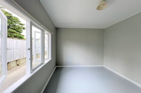 Photo of property in 13 Lavelle Road, Henderson, Auckland, 0612