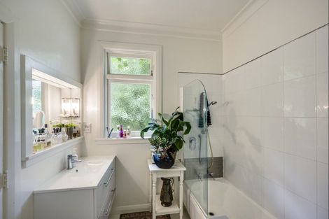 Photo of property in 56 Lucknow Road, Havelock North, 4130