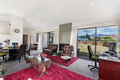 Photo of property in 1 Mcivor Lane, Lake Hayes, Queenstown, 9304