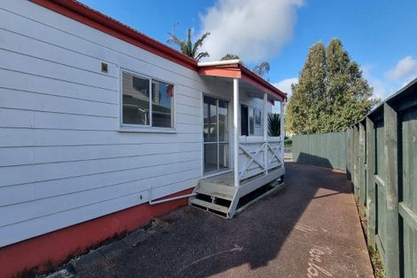 Photo of property in 11 Tyndrum Place, Highland Park, Auckland, 2010