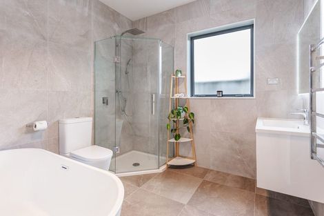 Photo of property in 6 Kahika Grove, Huapai, Kumeu, 0810