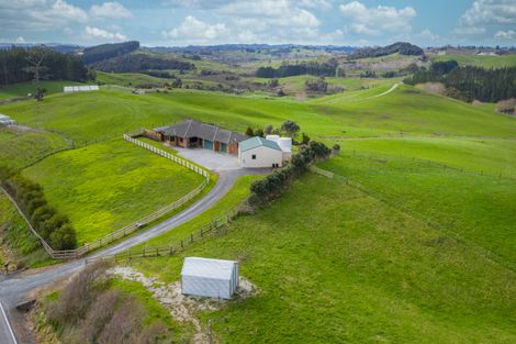 Photo of property in 932 Wharehine Road, Wharehine, Wellsford, 0973