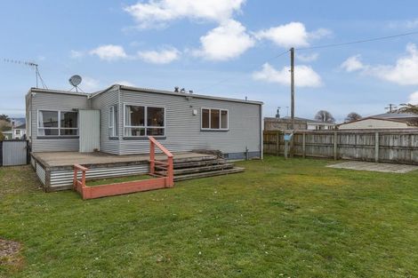 Photo of property in 1 Quinn Road, Levin, 5510