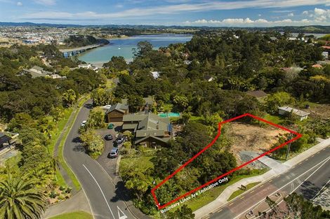 Photo of property in 53 Tauhinu Road, Greenhithe, Auckland, 0632