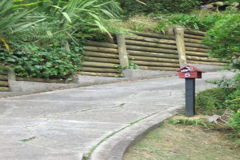 Photo of property in 5 Winchester Avenue, Pinehaven, Upper Hutt, 5019