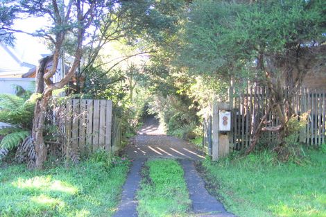 Photo of property in 8 Karen Road, Laingholm, Auckland, 0604