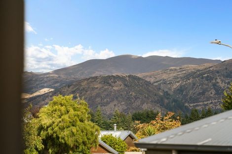 Photo of property in 4 Hillview Place, Wanaka, 9305