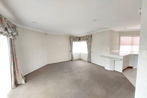 Photo of property in 11 Santa Ana Drive, Shamrock Park, Auckland, 2016