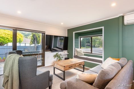 Photo of property in 19 Turon Crescent, Totara Park, Upper Hutt, 5018