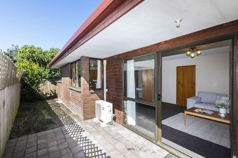 Photo of property in 2/84a Withells Road, Avonhead, Christchurch, 8042