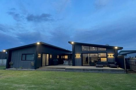 Photo of property in 139 Ngaio Drive, Matarangi, Whitianga, 3592