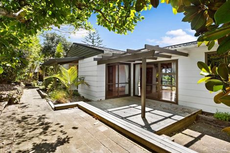 Photo of property in 63 Woodlands Crescent, Browns Bay, Auckland, 0630