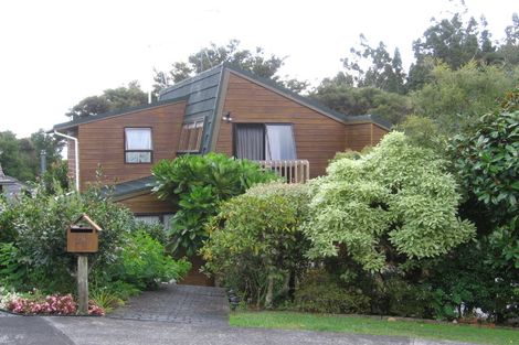 Photo of property in 28 Odin Place, Beach Haven, Auckland, 0626