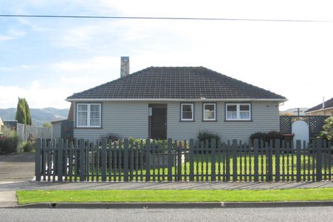 Photo of property in 17 Fleet Street, Naenae, Lower Hutt, 5011