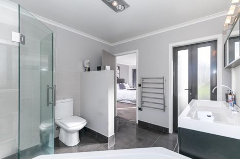 Photo of property in 10 The Dales, Dinsdale, Hamilton, 3204