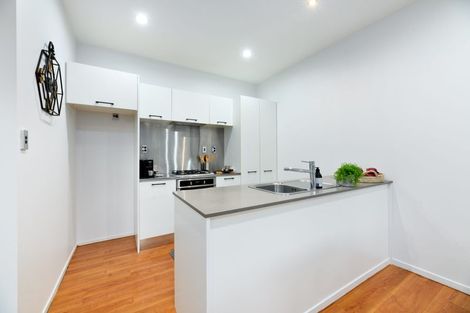 Photo of property in 76g Edmonton Road, Henderson, Auckland, 0612