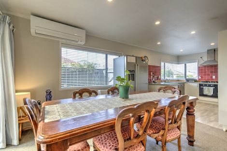 Photo of property in 61 Vardon Road, St Andrews, Hamilton, 3200