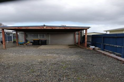 Photo of property in 30 Kilmarnock Street, Wallacetown, 9816