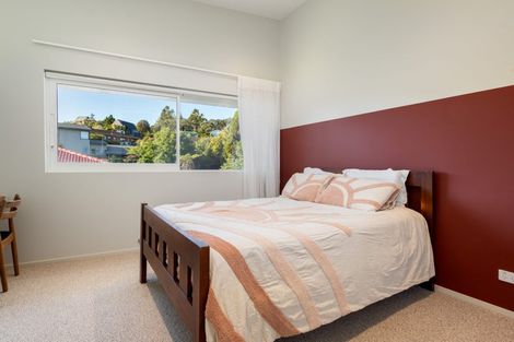 Photo of property in 5 Seaton Road, Murrays Bay, Auckland, 0630