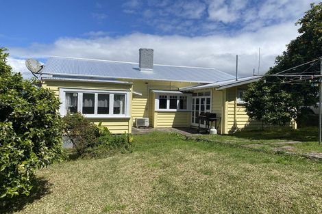 Photo of property in 5 Seaview Road, Whangarei, 0110