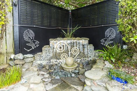 Photo of property in 11a Ormrod Grove, Riverstone Terraces, Upper Hutt, 5018