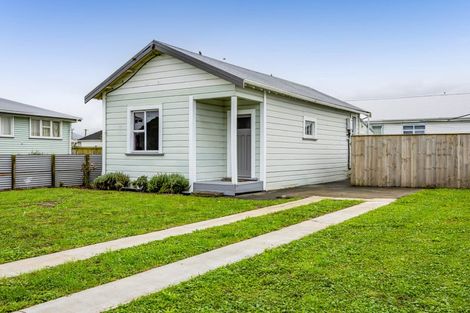 Photo of property in 81 Manawapou Road, Hawera, 4610