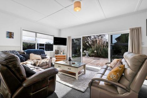 Photo of property in 34 Kawei Road, Ohawe, Hawera, 4671