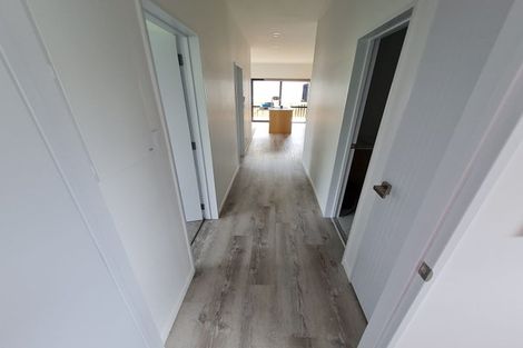 Photo of property in 5 Kawariki Road, Helensville, 0800