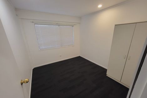 Photo of property in 5 Melia Grove, Goodwood Heights, Auckland, 2105